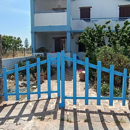 Appartamento vista mare Calasetta Esterno foto